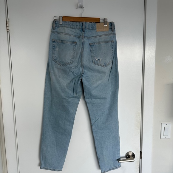 Zara Light Wash Straight Leg Jeans. Size 8. Distressed. - Picture 2 of 3